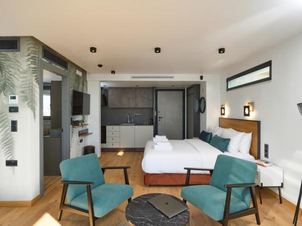SIGMA Luxury Apartments & Suites : photo 7 de la chambre superior sea view suite with hydromassage