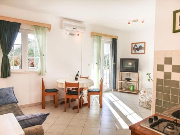 Villa Nike : photo 9 de la chambre suite avec terrasse