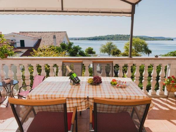 Villa Nike : photo 1 de la chambre suite - vue sur mer