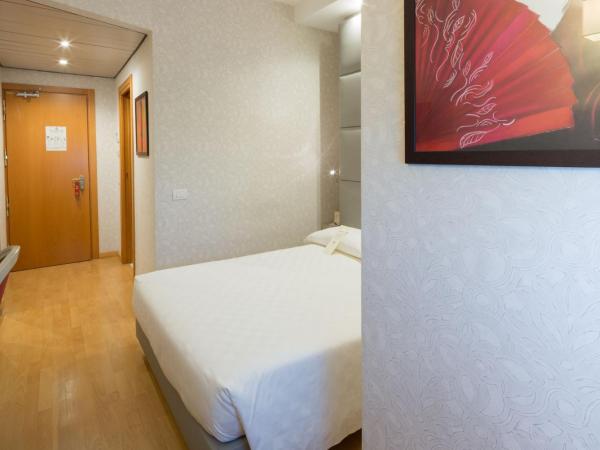 Hotel Nasco : photo 9 de la chambre chambre double ou lits jumeaux