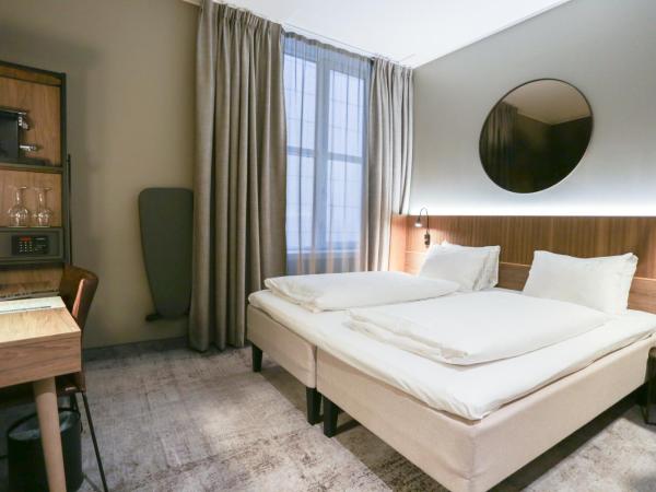 Karl Johan Hotel : photo 3 de la chambre chambre double standard - cour calme