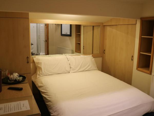 Lower Turks Head : photo 5 de la chambre chambre double avec balcon