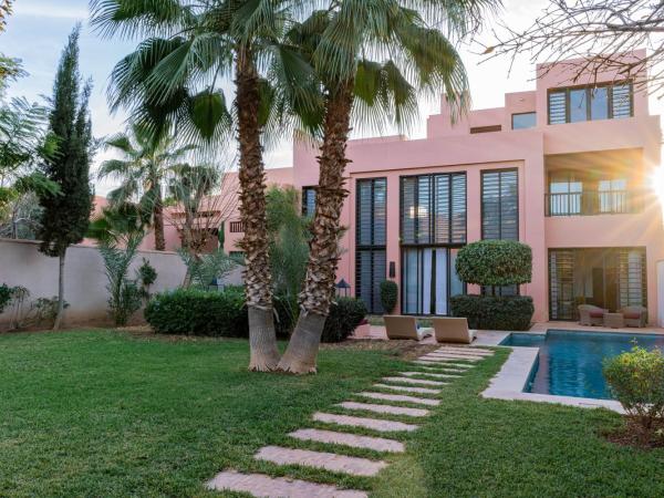 Al Maaden Villa Hotel & Spa : photo 2 de la chambre villa 4 chambres de luxe