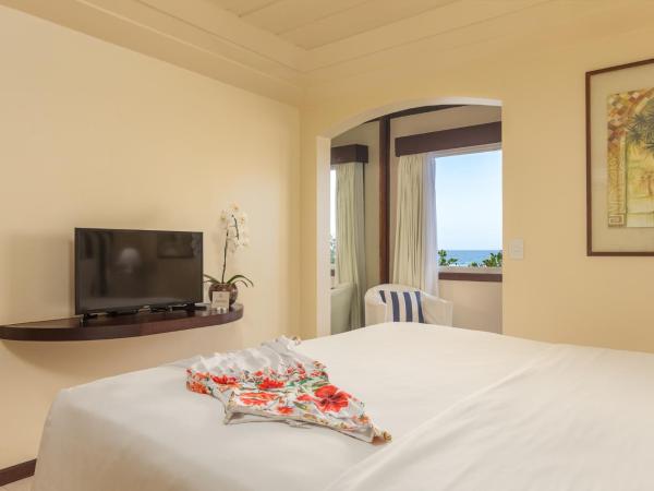 Le Relais La Borie : photo 7 de la chambre chambre double standard - vue partielle sur mer