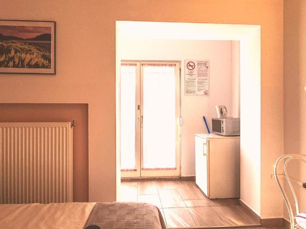 Aqua Ház Panzió 2 : photo 7 de la chambre studio avec terrasse