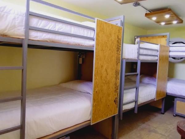 Hostalgia : photo 3 de la chambre dortoir pour hommes