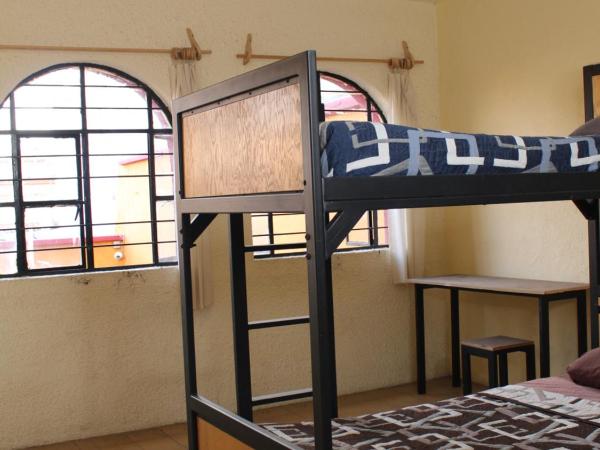 Hostal La Loteria : photo 4 de la chambre lit simple en dortoir