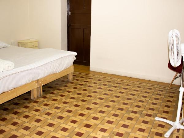 Ubicadisima! Zona hotelera centro histórico! : photo 6 de la chambre chambre double ou lits jumeaux