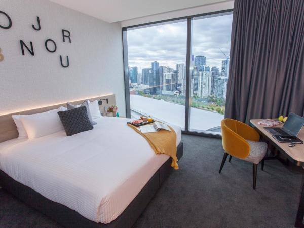 Novotel Melbourne South Wharf : photo 1 de la chambre chambre standard lit queen-size