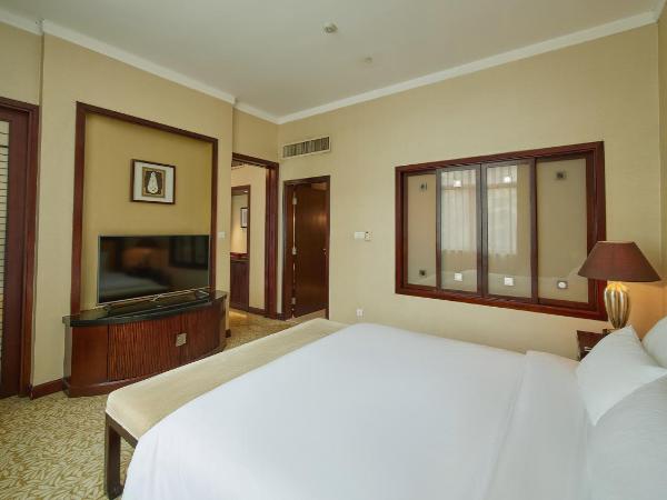 Dong Fang Hotel Guangzhou- Free Shuttle Bus to Canton Fair Complex & Overseas Buyer Registration Services during Canton Fair Period : photo 2 de la chambre suite supérieure - non-fumeurs