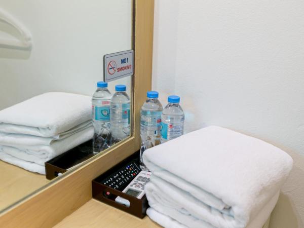 The Bedrooms Hostel Pattaya : photo 3 de la chambre chambre double standard avec salle de bains commune
