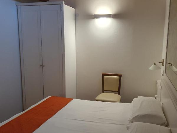 Casanova Fourrooms : photo 3 de la chambre chambre double ou lits jumeaux avec douche