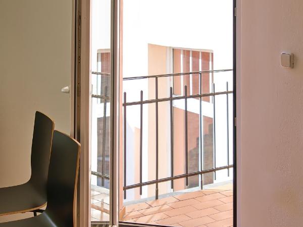 Stodolní Apartment : photo 6 de la chambre chambre quadruple avec salle de bains commune