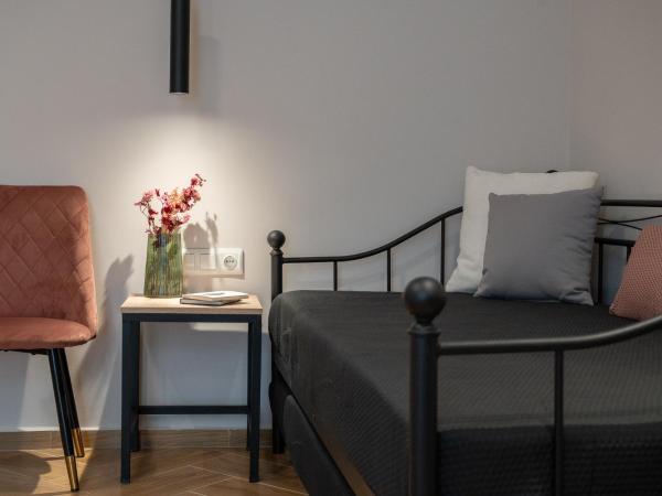 IRA - ΗΡΑ Hotel : photo 5 de la chambre chambre familiale supérieure