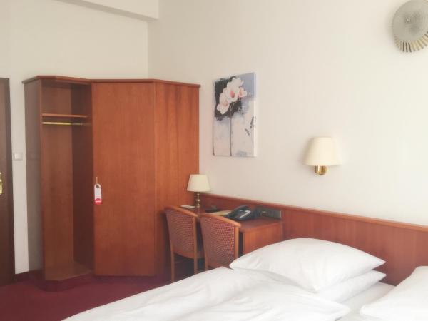 Hotel Bismarck : photo 5 de la chambre chambre double ou lits jumeaux standard - non-fumeurs