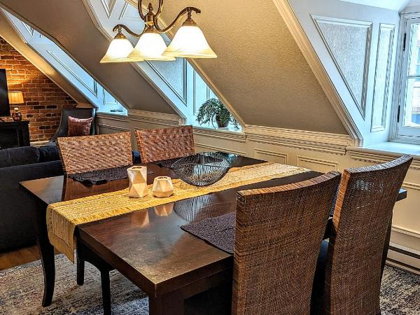 Auberge J.A Moisan : photo 5 de la chambre suite lit queen-size deluxe