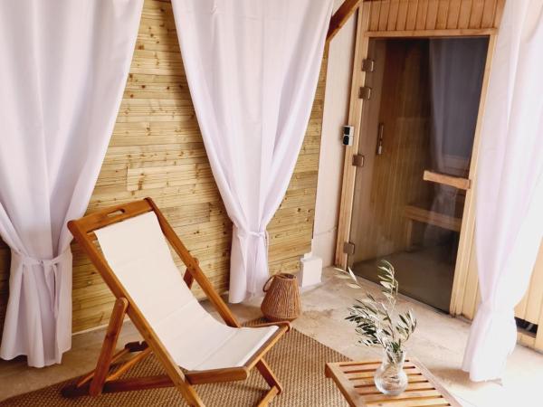 Nuits d'Audace : photo 7 de la chambre studio avec baignoire spa