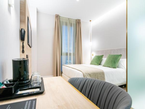 Hotel Málaga Vibes : photo 1 de la chambre chambre double ou lits jumeaux