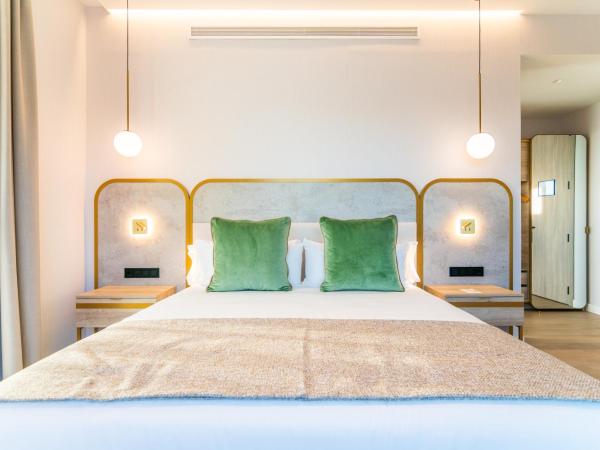 Hotel Málaga Vibes : photo 6 de la chambre chambre lit king-size deluxe