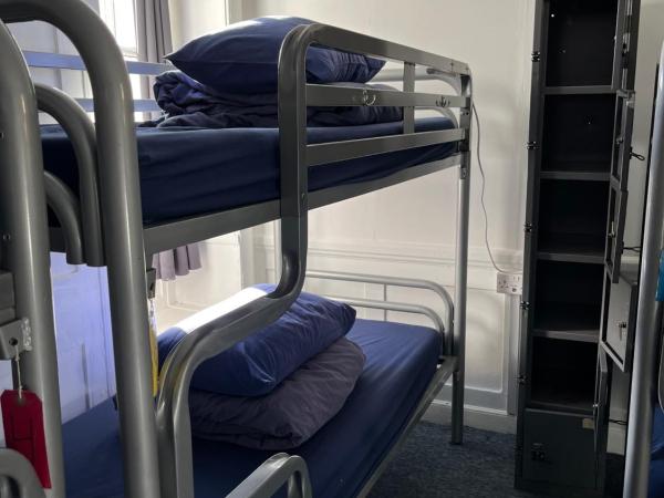 Bath Backpackers : photo 3 de la chambre lit dans dortoir mixte de 10 lits