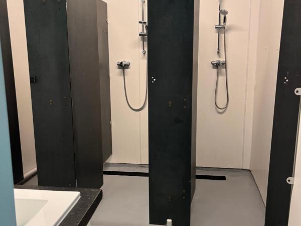 Bath Backpackers : photo 9 de la chambre lit dans dortoir mixte de 8 lits