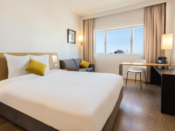 Novotel Casablanca City Center : photo 1 de la chambre chambre standard - 1 lit queen-size et canapé