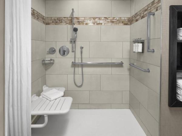 Residence Inn By Marriott Jacksonville-Mayo Clinic Area : photo 8 de la chambre suite d'angle lit queen-size