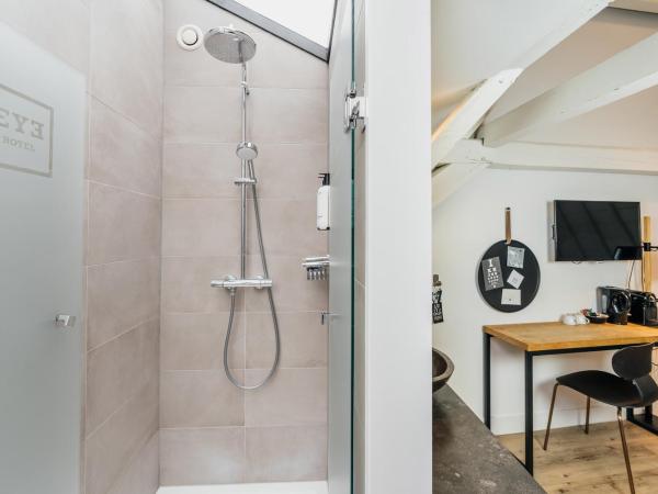 Eye Hotel : photo 5 de la chambre petite chambre double