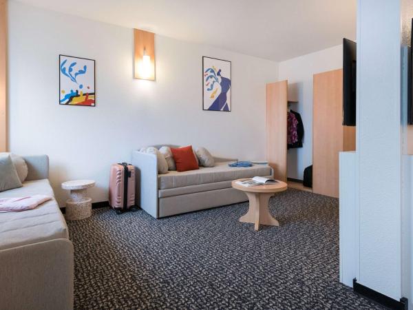 Hotel ibis Rennes Centre Gare Sud : photo 4 de la chambre chambre standard avec 1 lit double et 2 lits simples