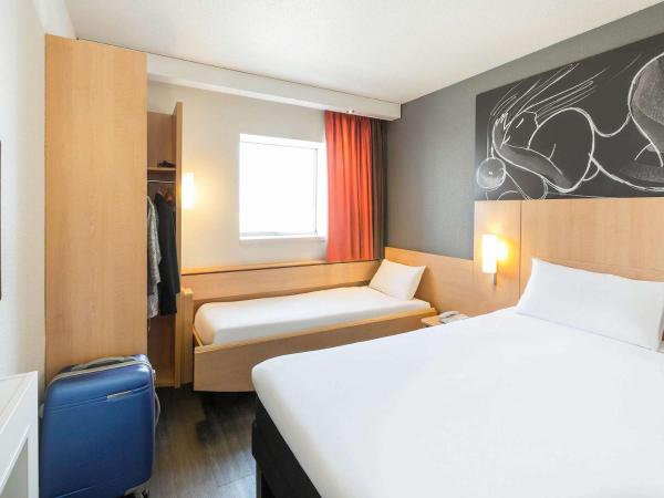 Hotel ibis Rennes Centre Gare Sud : photo 6 de la chambre chambre standard avec 1 lit double et 1 lit simple