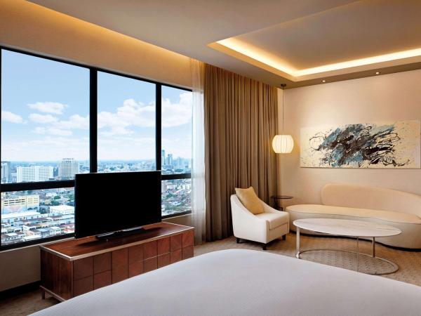 DoubleTree by Hilton Melaka : photo 1 de la chambre suite junior lit king-size