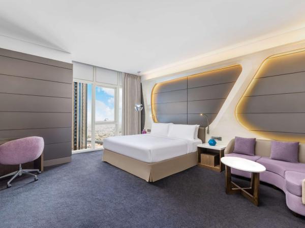 V Hotel Dubai, Curio Collection by Hilton : photo 4 de la chambre grande suite king de luxe