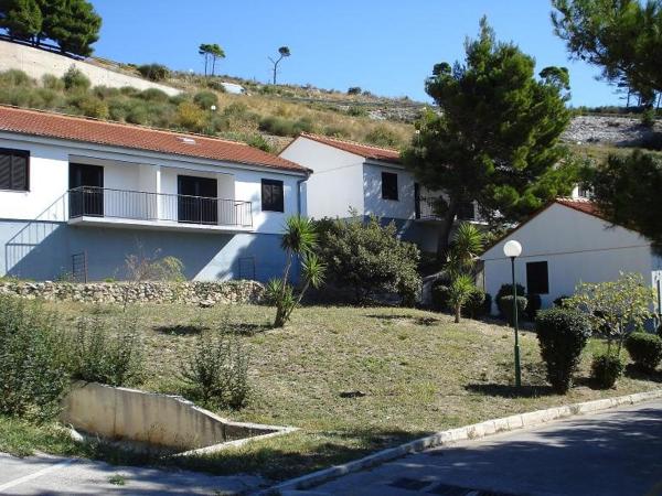 APARTMENTS ON THE BEACH IN BAY MALA LUKA : photo 3 de la chambre appartement 2 chambres