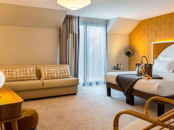 Le Saint Gervais Hotel & Spa Handwritten Collection : photo 3 de la chambre suite double junior avec canapé-lit double