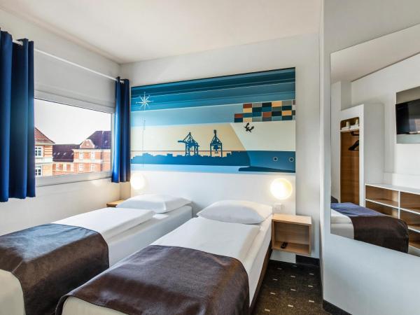 B&B Hotel Hamburg-Altona : photo 3 de la chambre chambre familiale
