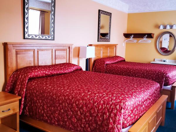James Bay Inn Hotel, Suites & Cottage : photo 2 de la chambre chambre avec 2 grands lits queen-size