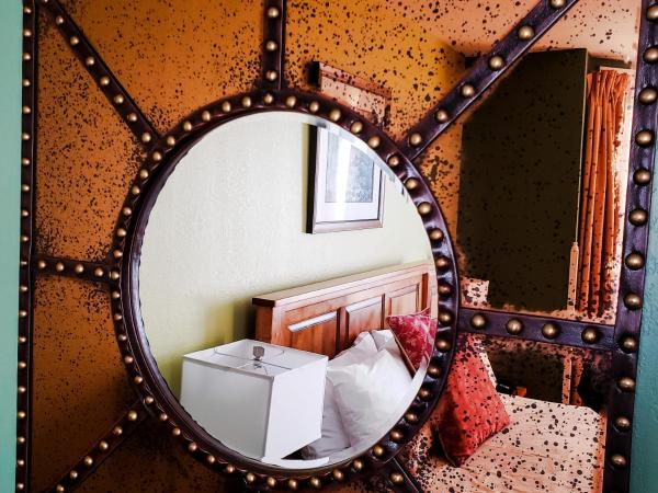 James Bay Inn Hotel, Suites & Cottage : photo 5 de la chambre chambre lit queen-size classique