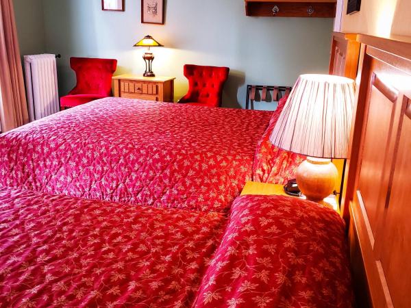 James Bay Inn Hotel, Suites & Cottage : photo 6 de la chambre chambre avec 2 grands lits queen-size