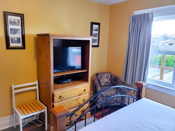 James Bay Inn Hotel, Suites & Cottage : photo 2 de la chambre studio lit queen-size