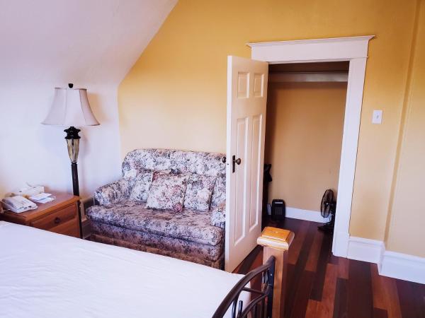 James Bay Inn Hotel, Suites & Cottage : photo 3 de la chambre studio lit queen-size