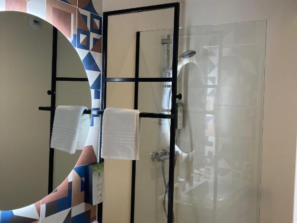 Campanile Perpignan Nord - Aéroport : photo 2 de la chambre chambre double avec 2 lits simples