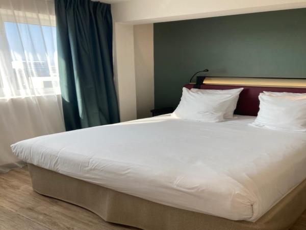 Campanile Perpignan Nord - Aéroport : photo 4 de la chambre chambre double supérieure