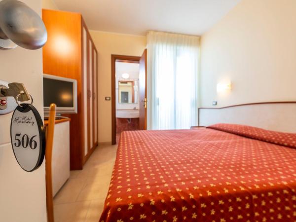 Hotel Harmony : photo 7 de la chambre chambre double ou lits jumeaux standard - vue sur mer