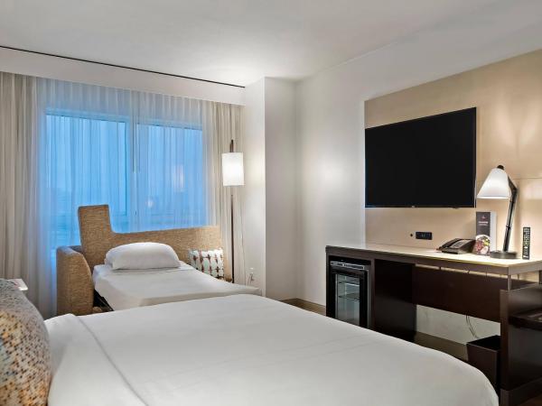 Marriott Orlando Downtown : photo 3 de la chambre chambre lit king-size avec canapé-lit