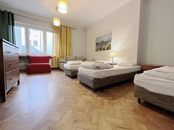 Hostel Helvetia - PRIVATE ROOMS in CITY CENTER and OLD TOWN : photo 2 de la chambre studio familial
