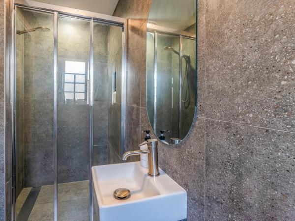 K2 Brisbane : photo 5 de la chambre chambre simple avec salle de bains commune