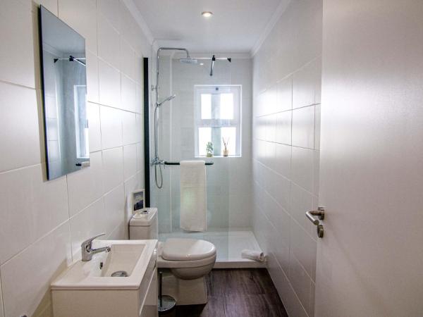 Pine House - Faro Airport, Beach and City Center : photo 5 de la chambre grande chambre double