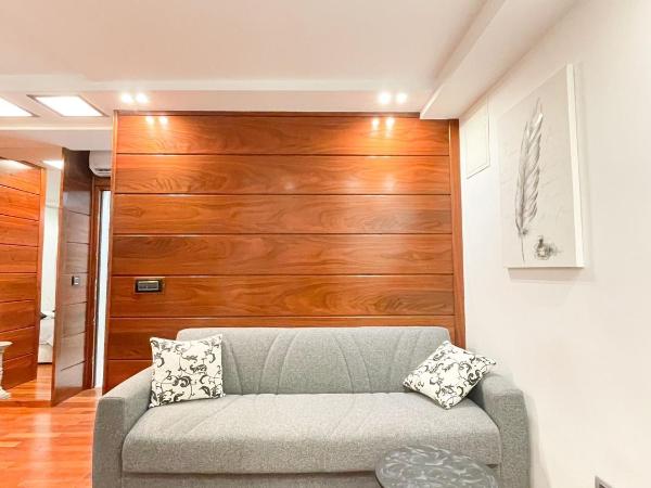 Main Street Studio and Rooms : photo 5 de la chambre studio lit king-size deluxe