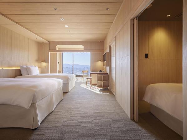 Hilltop Resort Fukuoka : photo 3 de la chambre superior 4 beds (new knows old)