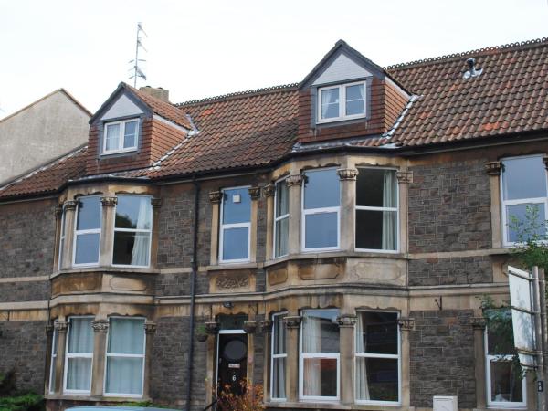 Clift Guest House : photo 10 de la chambre chambre double avec salle de bains commune